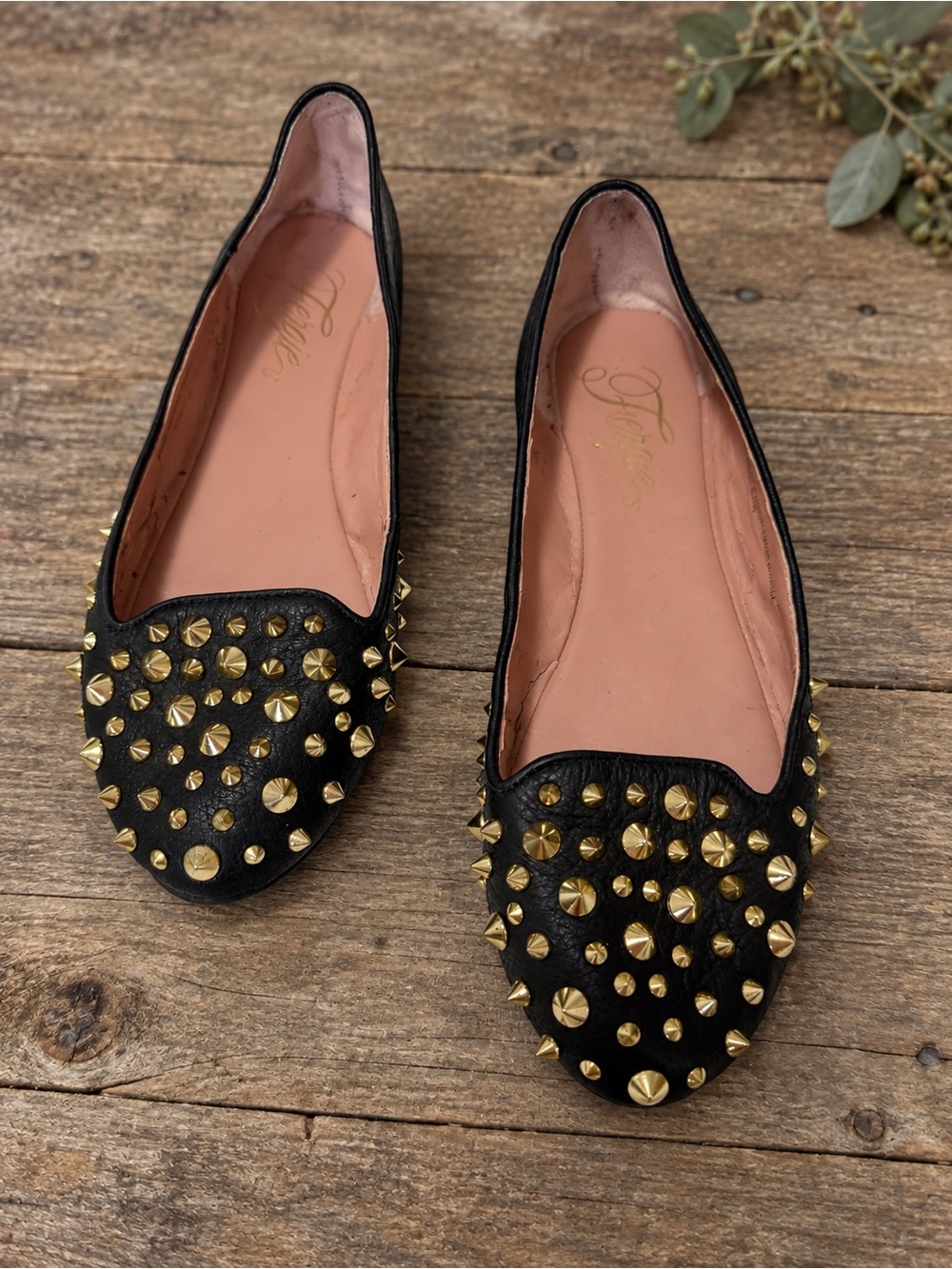 Fergie Black Leather Gold Studded Loafer Flats Women’s Size 8.5M